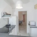 Lala & Nina Apartman *