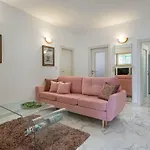 Lala & Nina Apartman *