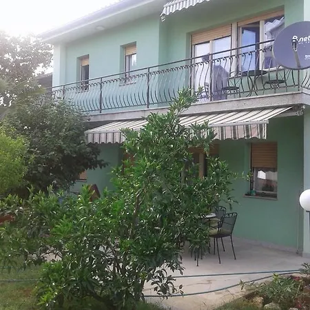 Διαμέρισμα Lala & Nina *