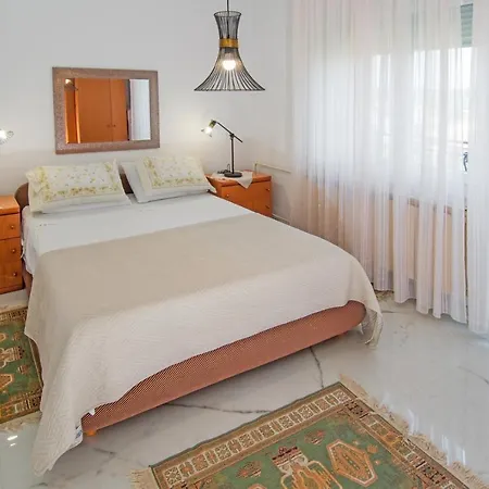 Lala & Nina Apartman *