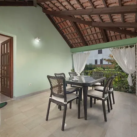 Διαμέρισμα Lala & Nina