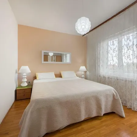 Lala & Nina Διαμέρισμα Banjole